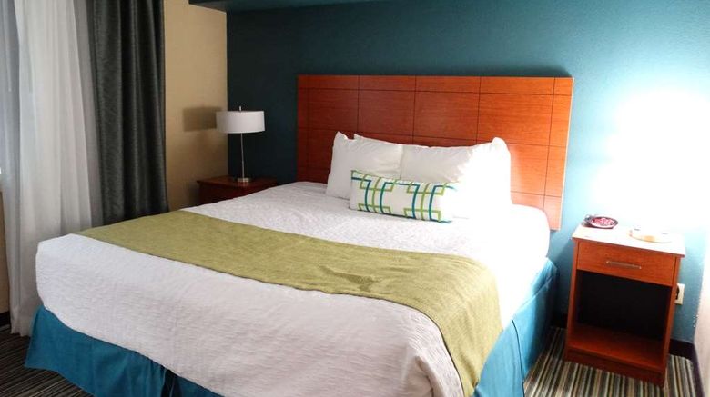 <b>Best Western Warren Hotel Suite</b>. Images powered by <a href="https://iceportal.shijigroup.com/" title="IcePortal" target="_blank">IcePortal</a>.