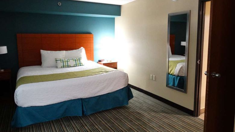 <b>Best Western Warren Hotel Suite</b>. Images powered by <a href="https://iceportal.shijigroup.com/" title="IcePortal" target="_blank">IcePortal</a>.