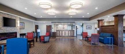 Comfort Suites Denver Lobby