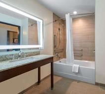 Comfort Suites Denver Room