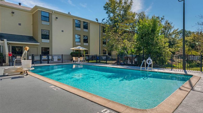 <b>Comfort Inn Ocala Pool</b>. Images powered by <a href="https://iceportal.shijigroup.com/" title="IcePortal" target="_blank">IcePortal</a>.