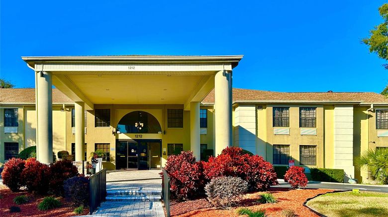 <b>Comfort Inn Ocala Exterior</b>. Images powered by <a href="https://iceportal.shijigroup.com/" title="IcePortal" target="_blank">IcePortal</a>.