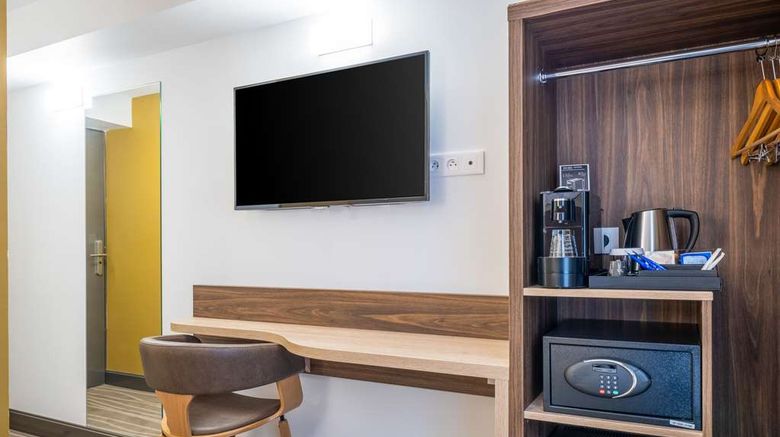 <b>Quality Hotel Toulouse Centre Room</b>. Images powered by <a href="https://iceportal.shijigroup.com/" title="IcePortal" target="_blank">IcePortal</a>.