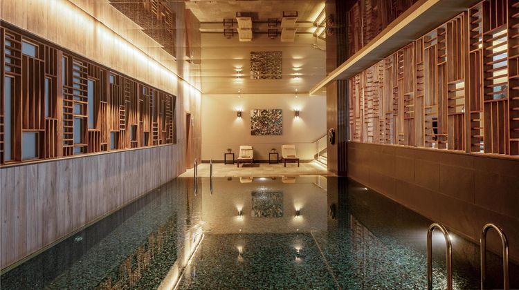 Hilton Istanbul Maslak Pool