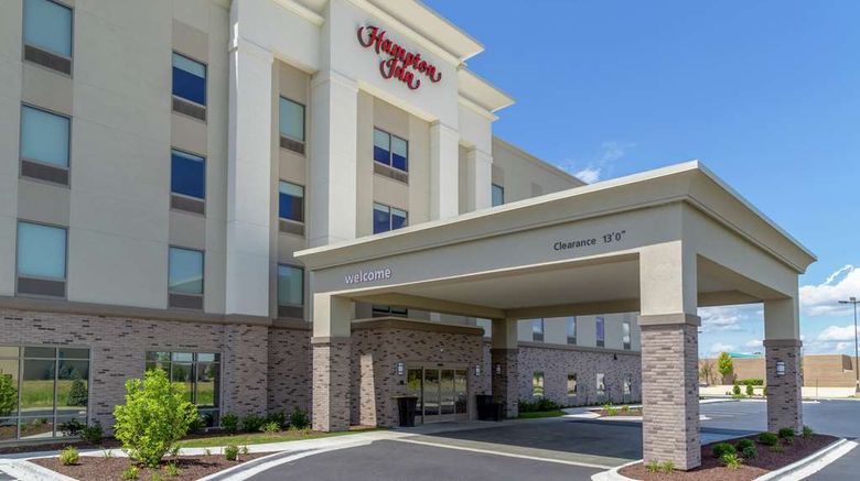 Hampton Inn Bourbonnais Kankakee Exterior. Images powered by <a href="https://iceportal.shijigroup.com" target="_blank" rel="noopener">Ice Portal</a>.