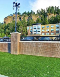 Tru by Hilton Deadwood