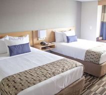 Microtel Inn & Suites by Wyndham Room