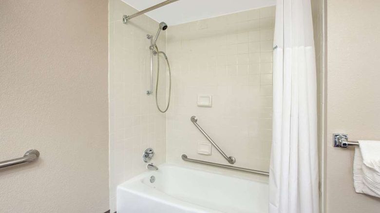 <b>Baymont Inn & Suites Grand Rapids Room</b>. Images powered by <a href="https://iceportal.shijigroup.com/" title="IcePortal" target="_blank">IcePortal</a>.