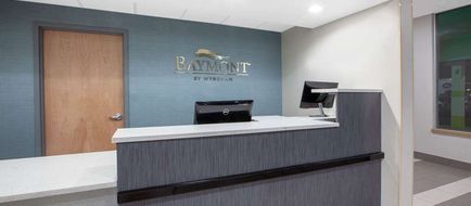 Baymont Inn & Suites Grand Rapids Lobby