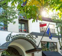 The Paramount Hotel Exterior