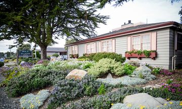 Sea Otter Inn