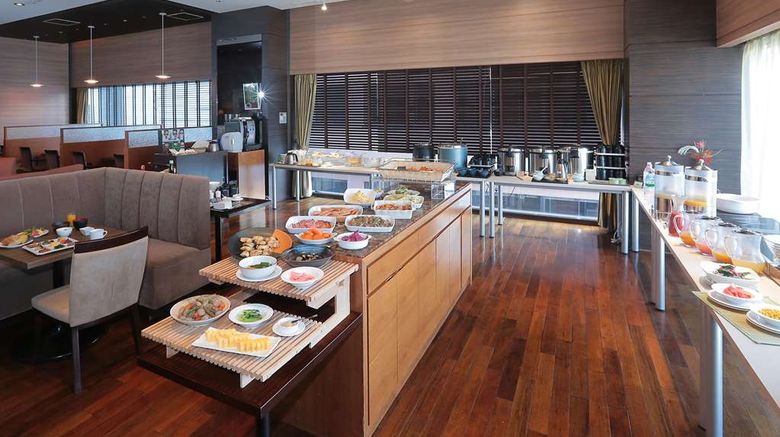 <b>Hotel Gracery Ginza Restaurant</b>. Images powered by <a href="https://iceportal.shijigroup.com/" title="IcePortal" target="_blank">IcePortal</a>.
