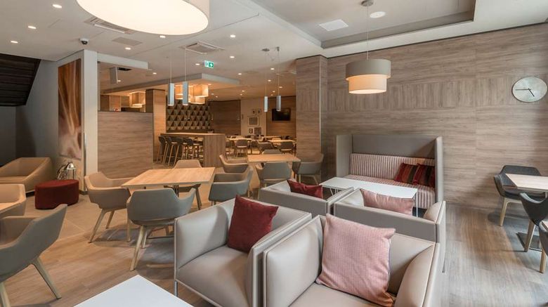 <b>Hampton by Hilton City Centre East Restaurant</b>. Images powered by <a href="https://iceportal.shijigroup.com/" title="IcePortal" target="_blank">IcePortal</a>.