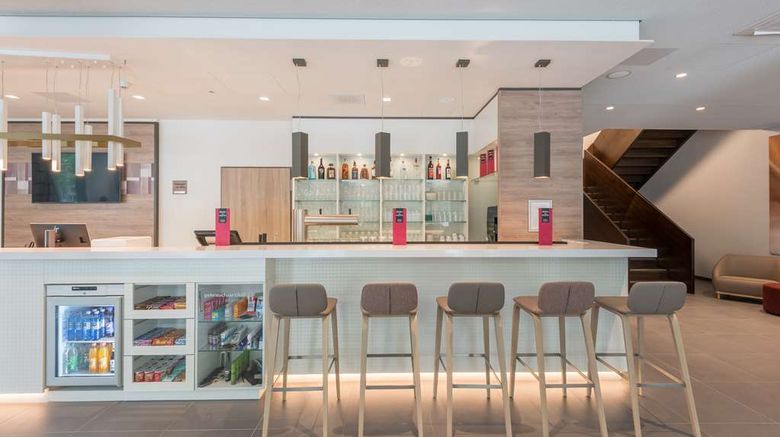 <b>Hampton by Hilton City Centre East Restaurant</b>. Images powered by <a href="https://iceportal.shijigroup.com/" title="IcePortal" target="_blank">IcePortal</a>.