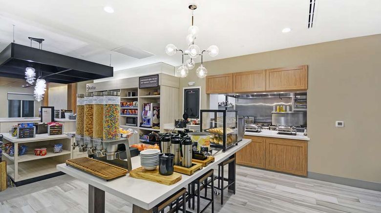 <b>Hilton Garden Inn Houston Hobby Airport Restaurant</b>. Images powered by <a href="https://iceportal.shijigroup.com/" title="IcePortal" target="_blank">IcePortal</a>.