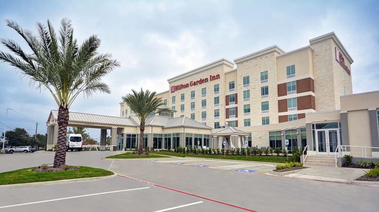 <b>Hilton Garden Inn Houston Hobby Airport Exterior</b>. Images powered by <a href="https://iceportal.shijigroup.com/" title="IcePortal" target="_blank">IcePortal</a>.
