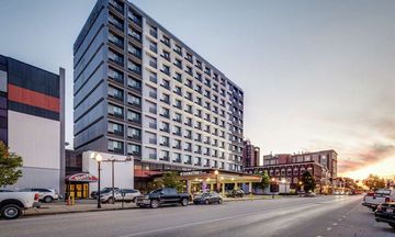 DoubleTree by Hilton Huntington