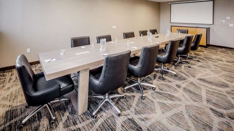DoubleTree by Hilton Huntington Meeting