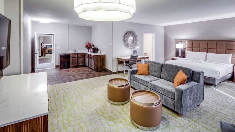 DoubleTree by Hilton Huntington Other
