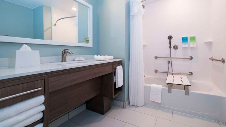 Home2 Suites by Hilton Jackson/Flowood Room