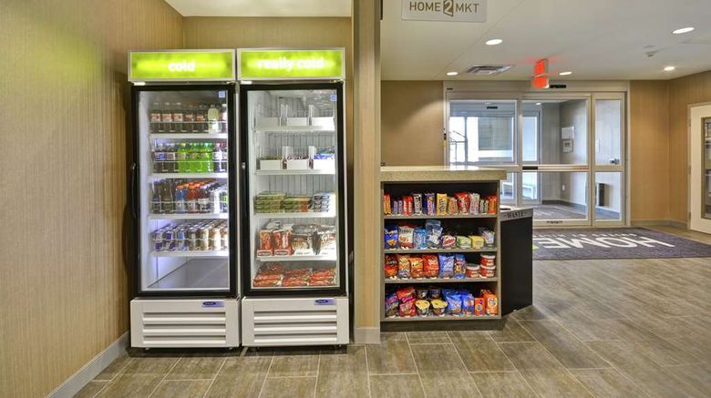 <b>Home2 Suites Plymouth/Minneapolis Restaurant</b>. Images powered by <a href="https://iceportal.shijigroup.com/" title="IcePortal" target="_blank">IcePortal</a>.