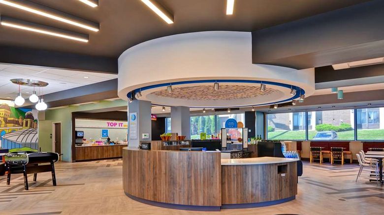 <b>Tru by Hilton Syracuse North Airport Lobby</b>. Images powered by <a href="https://iceportal.shijigroup.com/" title="IcePortal" target="_blank">IcePortal</a>.