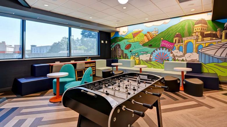 <b>Tru by Hilton Syracuse North Airport Lobby</b>. Images powered by <a href="https://iceportal.shijigroup.com/" title="IcePortal" target="_blank">IcePortal</a>.