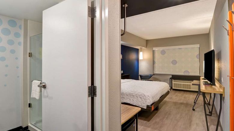 <b>Tru by Hilton Syracuse North Airport Room</b>. Images powered by <a href="https://iceportal.shijigroup.com/" title="IcePortal" target="_blank">IcePortal</a>.