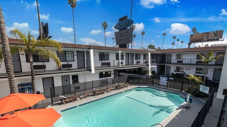 <b>Sunset West Hotel, SureStay Coll By BW Pool</b>. Images powered by <a href="https://iceportal.shijigroup.com/" title="IcePortal" target="_blank">IcePortal</a>.