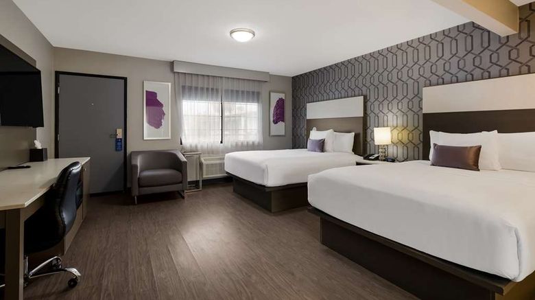 <b>Sunset West Hotel, SureStay Coll By BW Room</b>. Images powered by <a href="https://iceportal.shijigroup.com/" title="IcePortal" target="_blank">IcePortal</a>.