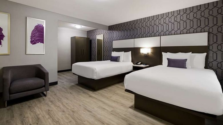 <b>Sunset West Hotel, SureStay Coll By BW Room</b>. Images powered by <a href="https://iceportal.shijigroup.com/" title="IcePortal" target="_blank">IcePortal</a>.