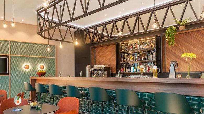 <b>NH Essen Restaurant</b>. Images powered by <a href="https://iceportal.shijigroup.com/" title="IcePortal" target="_blank">IcePortal</a>.