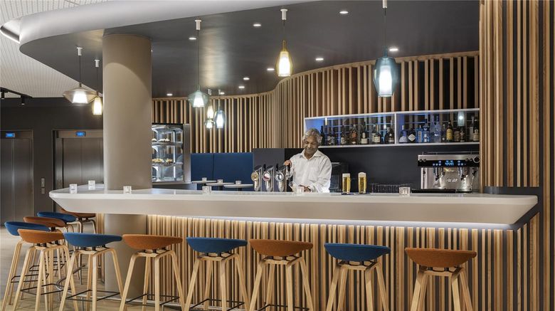 <b>NH Graz City Lobby</b>. Images powered by <a href="https://iceportal.shijigroup.com/" title="IcePortal" target="_blank">IcePortal</a>.
