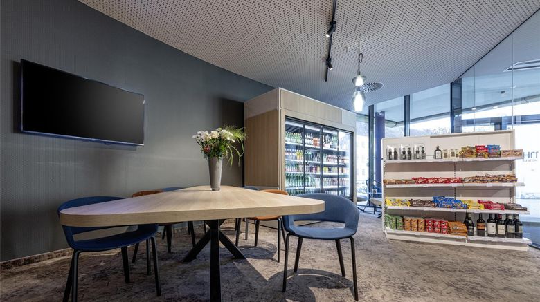 <b>NH Graz City Lobby</b>. Images powered by <a href="https://iceportal.shijigroup.com/" title="IcePortal" target="_blank">IcePortal</a>.