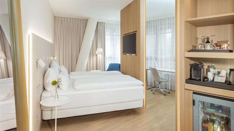 <b>NH Graz City Room</b>. Images powered by <a href="https://iceportal.shijigroup.com/" title="IcePortal" target="_blank">IcePortal</a>.