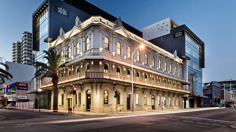 <b>The Melbourne Hotel Exterior</b>. Images powered by <a href="https://iceportal.shijigroup.com/" title="IcePortal" target="_blank">IcePortal</a>.