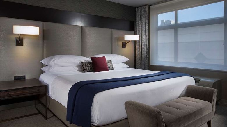 <b>The Paramount Hotel, Seattle Suite</b>. Images powered by <a href="https://iceportal.shijigroup.com/" title="IcePortal" target="_blank">IcePortal</a>.