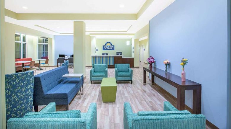 <b>Days Inn & Suites by Wyndham Kearney Lobby</b>. Images powered by <a href="https://iceportal.shijigroup.com/" title="IcePortal" target="_blank">IcePortal</a>.