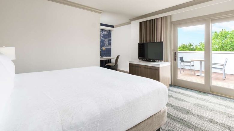 <b>Hilton Garden Inn Annapolis Downtown Room</b>. Images powered by <a href="https://iceportal.shijigroup.com/" title="IcePortal" target="_blank">IcePortal</a>.