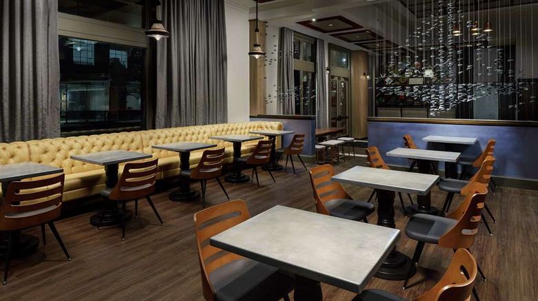 <b>Hilton Garden Inn Annapolis Downtown Restaurant</b>. Images powered by <a href="https://iceportal.shijigroup.com/" title="IcePortal" target="_blank">IcePortal</a>.