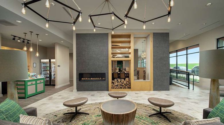 <b>Homewood Suites by Hilton Austin Downtow Lobby</b>. Images powered by <a href="https://iceportal.shijigroup.com/" title="IcePortal" target="_blank">IcePortal</a>.