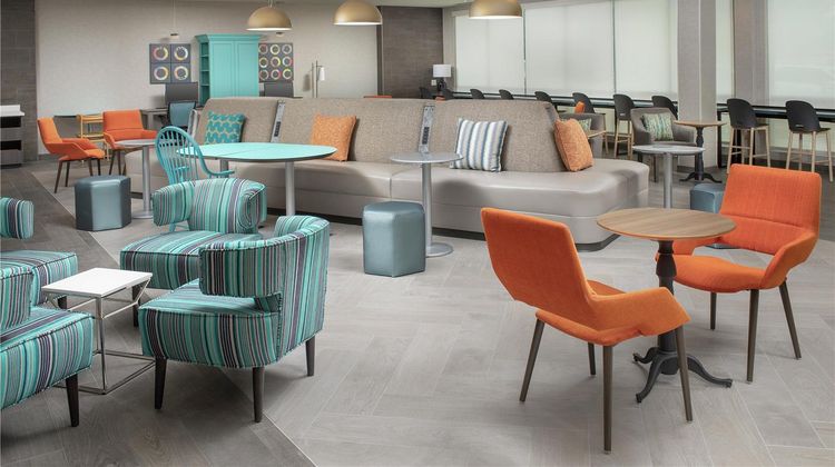 Home2 Suites by Hilton Longmont Lobby