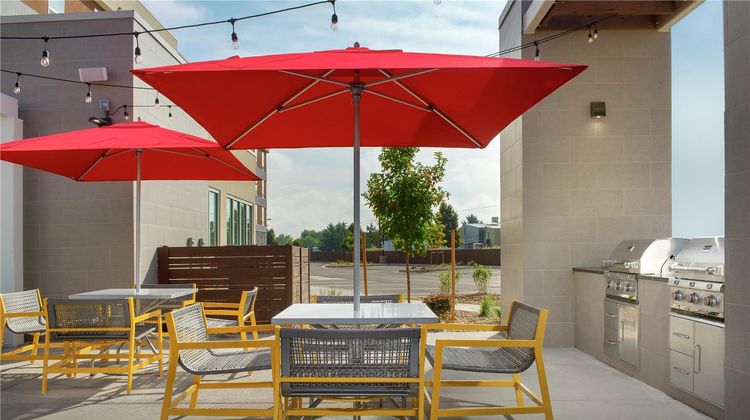 Home2 Suites by Hilton Longmont Exterior
