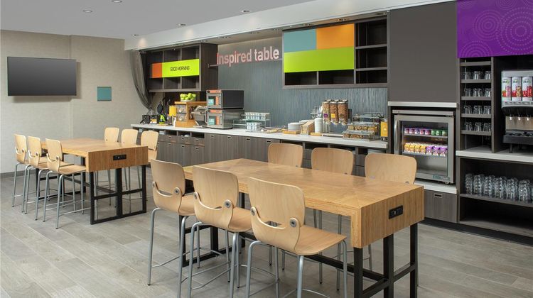Home2 Suites by Hilton Longmont Restaurant