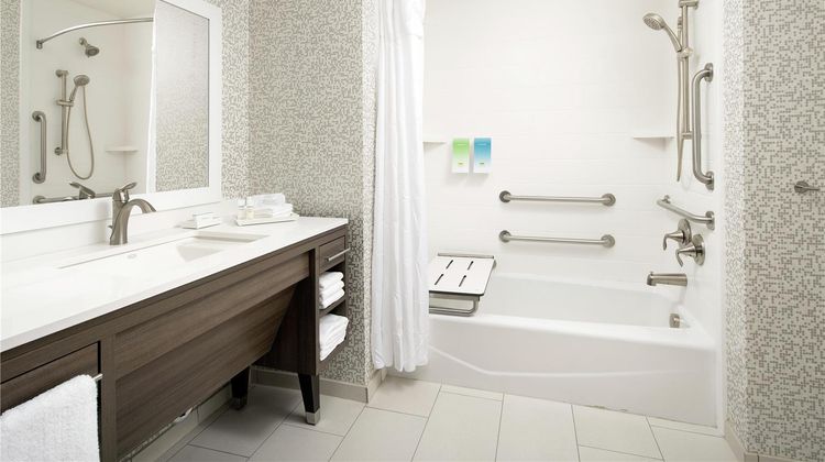 Home2 Suites by Hilton Longmont Room