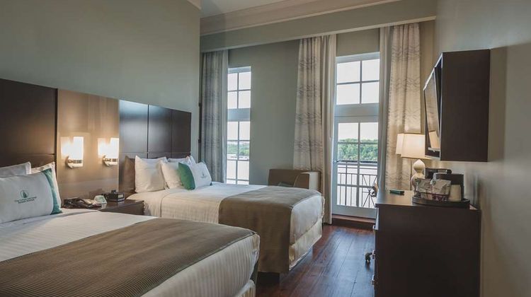 Cotton Sail Hotel, Tapestry Collection Room