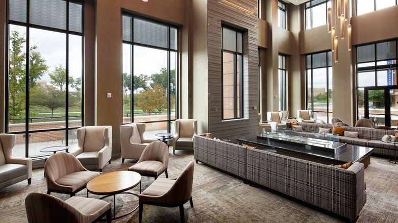 <b>Embassy Suites South Bend at Notre Dame Lobby</b>. Images powered by <a href="https://iceportal.shijigroup.com/" title="IcePortal" target="_blank">IcePortal</a>.