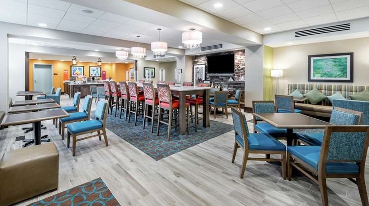 Hampton Inn Bayview Campus Restaurant