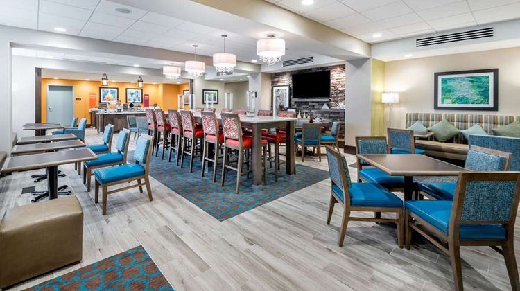 Hampton Inn Bayview Campus Restaurant