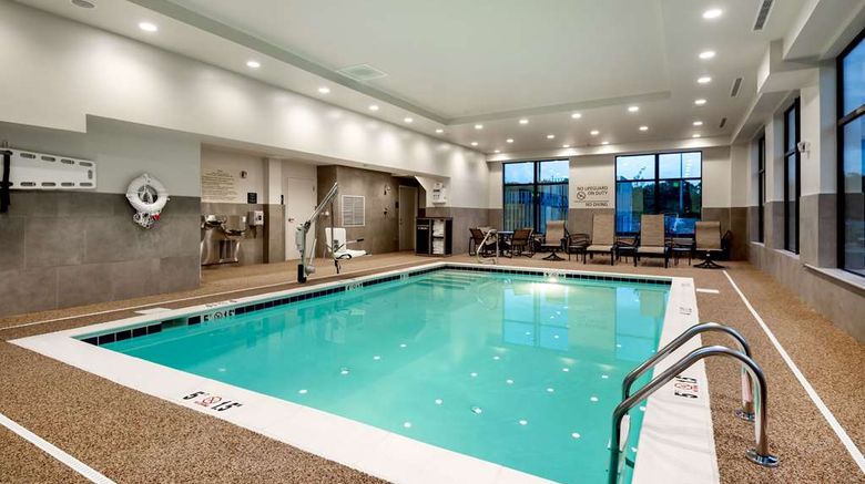 <b>Hampton Inn Bayview Campus Pool</b>. Images powered by <a href="https://iceportal.shijigroup.com/" title="IcePortal" target="_blank">IcePortal</a>.